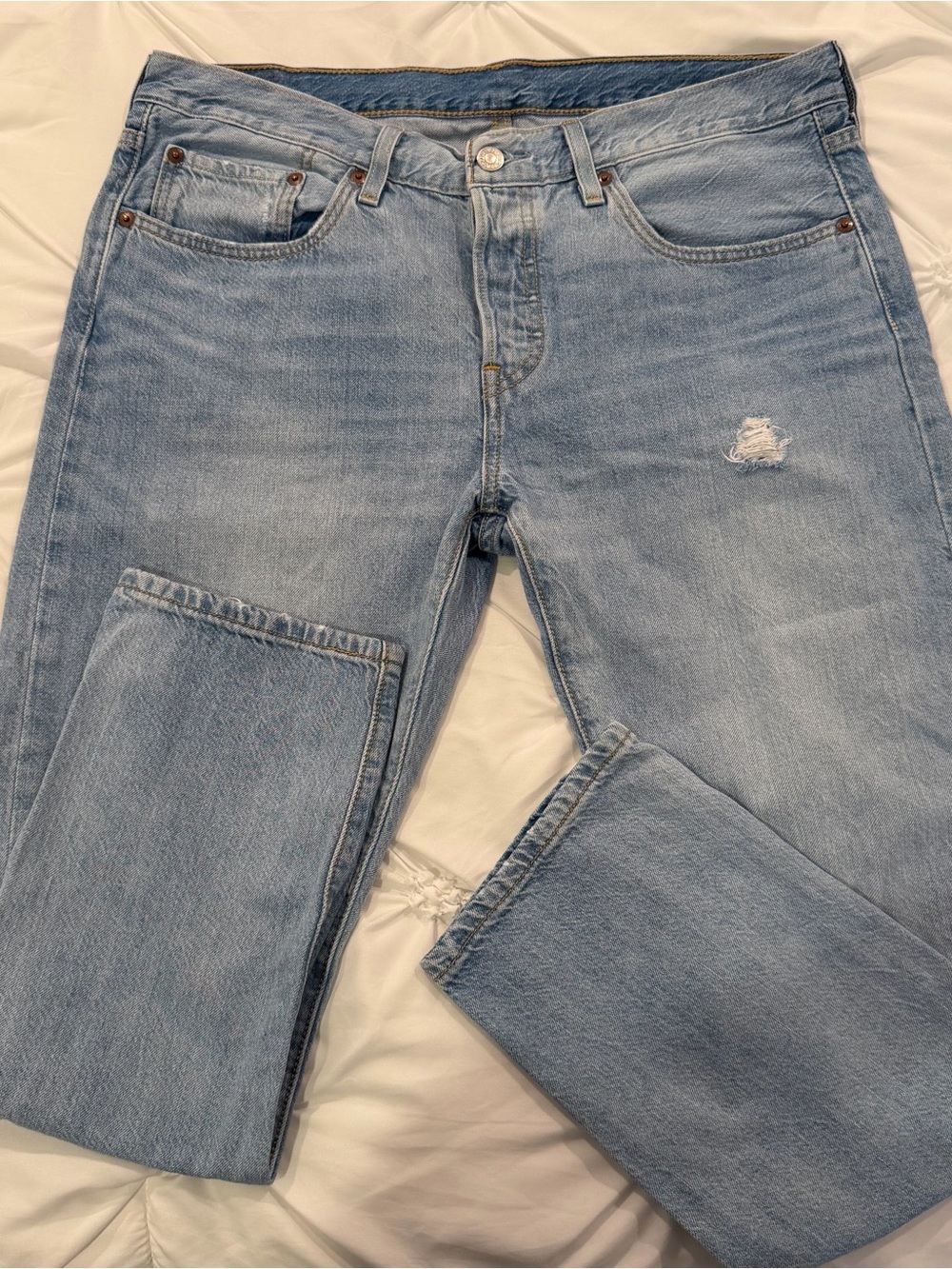 Levis 501 T Tapered Jeans Womens 31x28 Distressed Light Wash Blue Denim Pants